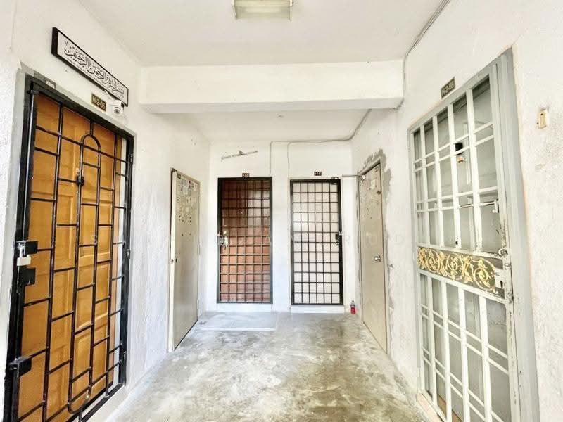 Pangsapuri untuk Dijual di Casmaria Apartment - Shafiq Amerudin - Corridor - PropertyGuru.com.my