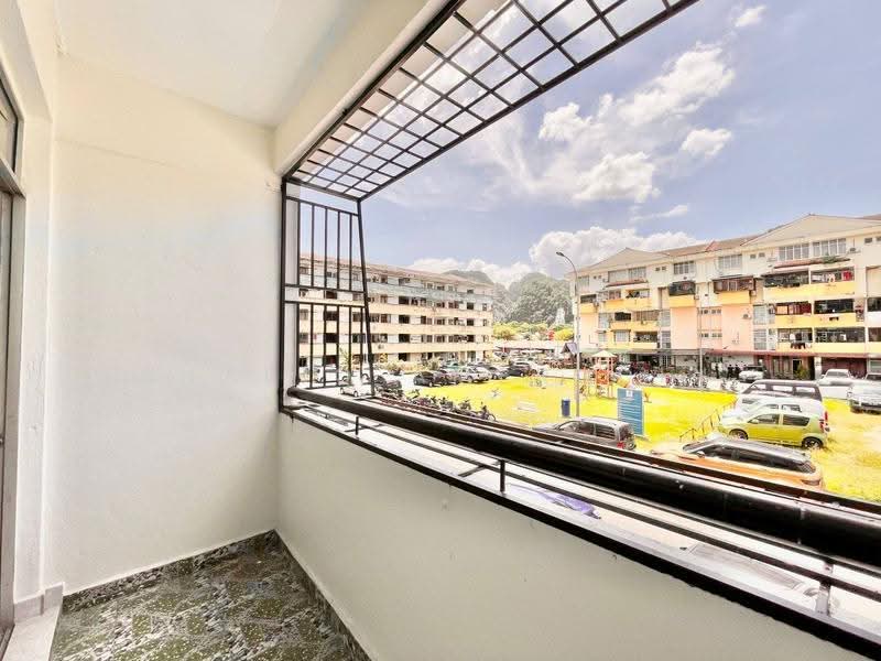 Pangsapuri untuk Dijual di Casmaria Apartment - Shafiq Amerudin - Balcony - PropertyGuru.com.my