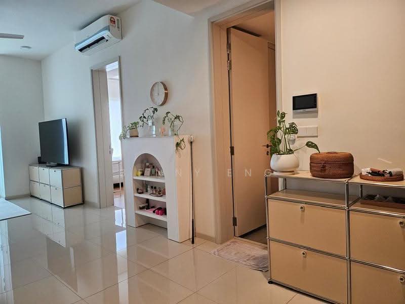Kediaman Servis untuk Dijual di Residensi Solaris Parq - Benny Eng - Living Room - PropertyGuru.com.my