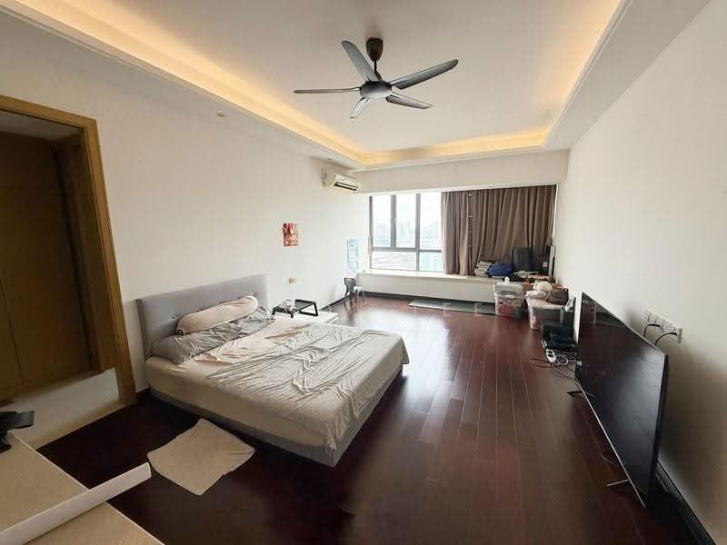 Service Residence for Sale at R&F Princess Cove Phase 1 - Mindy Lee - Bedroom - PropertyGuru.com.my