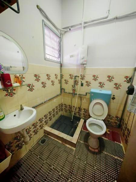 Rumah Teres 1-Tingkat untuk Dijual di Taman Bukit Maluri (Kepong) - Suki Tan - Bathroom - PropertyGuru.com.my
