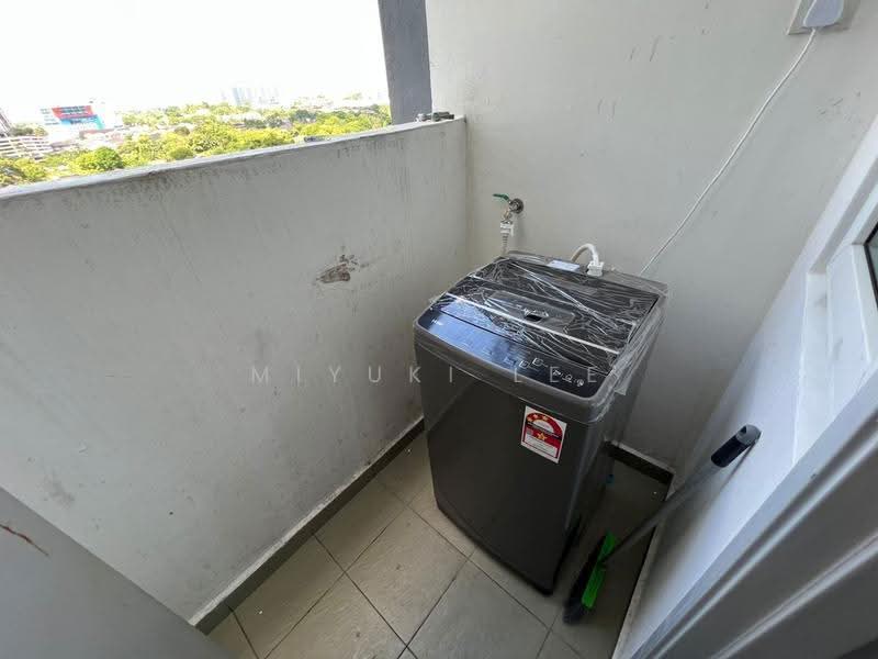 Kediaman Servis untuk Dijual di Seasons Amara Larkin - Miyuki Lee - Balcony - PropertyGuru.com.my