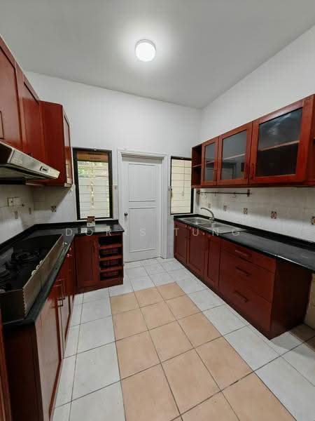 Townhouse for Rent in Sunway Damansara (Kota Damansara) - Doris Tung - Kitchen - PropertyGuru.com.my