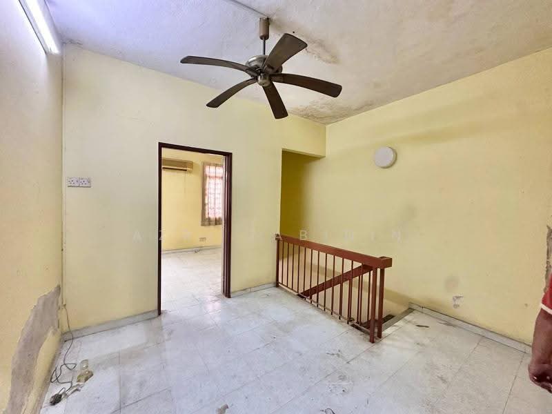 Rumah Teres untuk Dijual di Taman TTDI Jaya (Shah Alam) - Azri Zabidin - Interior - PropertyGuru.com.my
