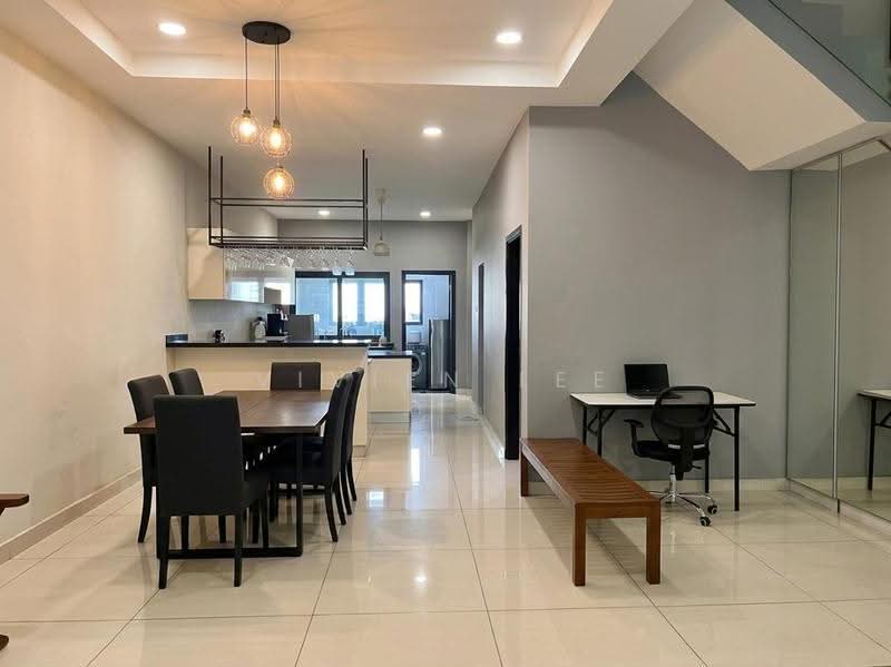 Rumah Teres 2-Tingkat untuk Dijual di Laman Glenmarie (Shah Alam) - Vivien Lee - Kitchen - PropertyGuru.com.my