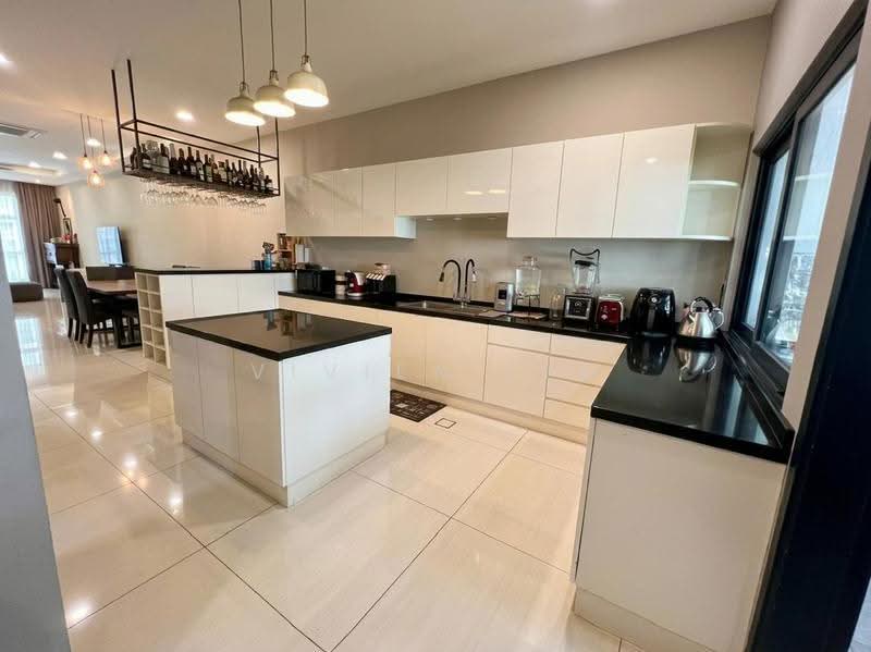 Rumah Teres 2-Tingkat untuk Dijual di Laman Glenmarie (Shah Alam) - Vivien Lee - Kitchen - PropertyGuru.com.my