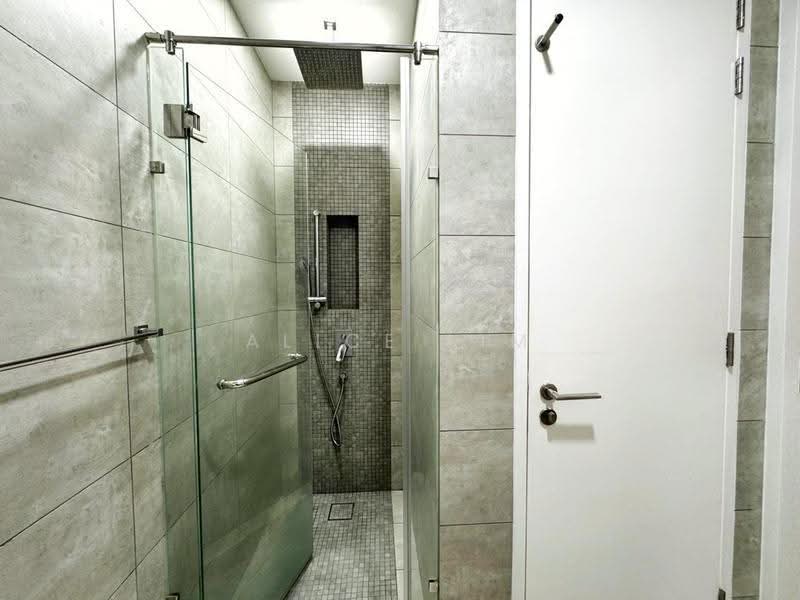 Kediaman Servis untuk Disewa di The Sentral Suites - Alice Lim - Bathroom - PropertyGuru.com.my