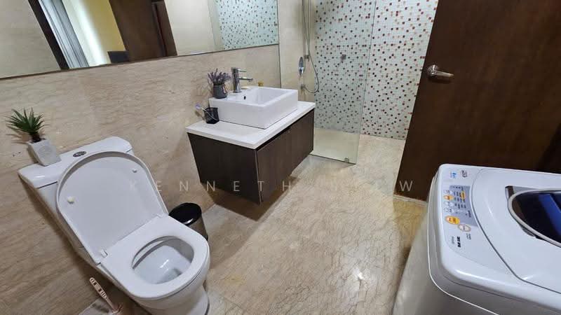 Kediaman Servis untuk Disewa di Regalia Residence - Kenneth Siew - Bathroom - PropertyGuru.com.my