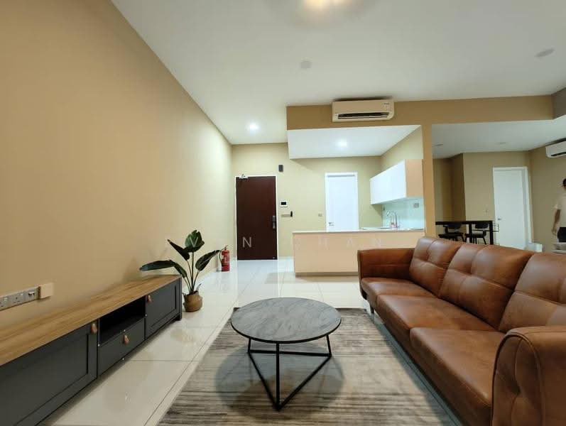Kondominium untuk Disewa di Par 3 Condo & Condo Villa - Evan Chan - Living Room - PropertyGuru.com.my