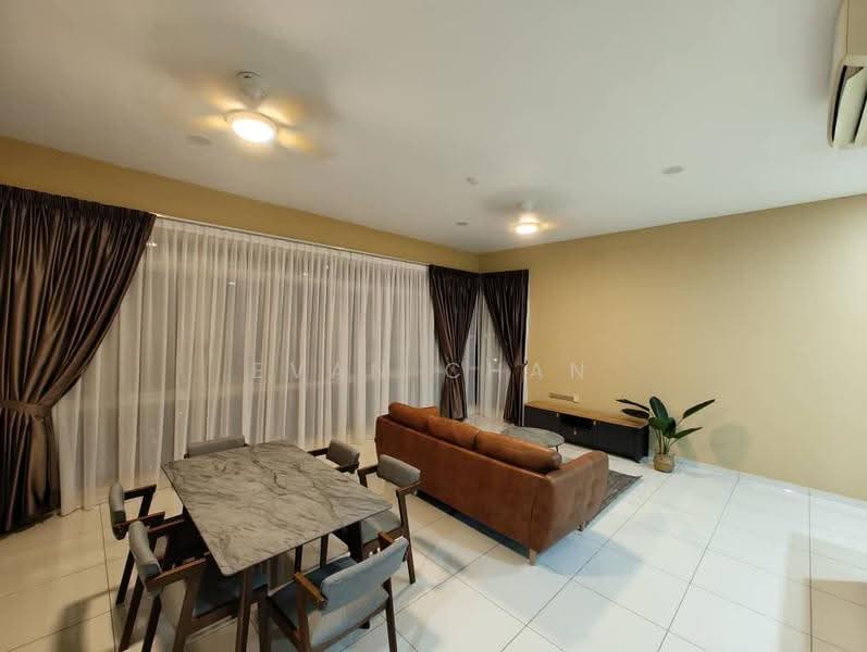Kondominium untuk Disewa di Par 3 Condo & Condo Villa - Evan Chan - Living Room - PropertyGuru.com.my