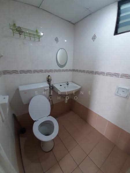 Kondominium untuk Disewa di E-Park Condominium - Sherlene Choo - Bathroom - PropertyGuru.com.my
