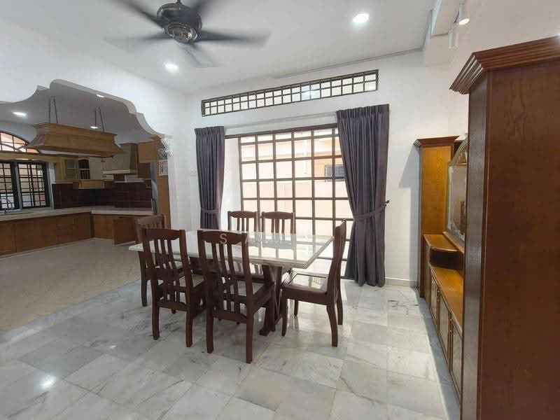 Semi-Detached House for Rent in Taman Ipoh Timur (Ipoh) - Sam . - Kitchen - PropertyGuru.com.my