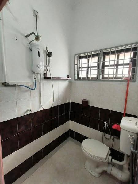 Semi-Detached House for Rent in Taman Ipoh Timur (Ipoh) - Sam . - PropertyGuru.com.my