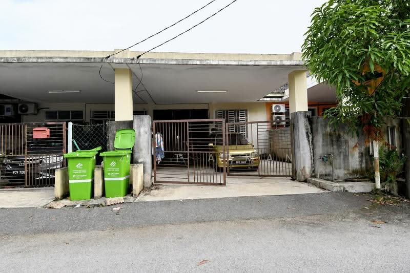 Rumah Teres 1-Tingkat untuk Dijual di Kuantan (Pahang) - Izzat Azman - Exterior - PropertyGuru.com.my