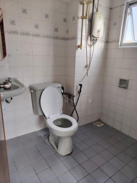 Rumah Teres untuk Dijual di Usj 4 (Subang Jaya) - Nisha R - Bathroom - PropertyGuru.com.my