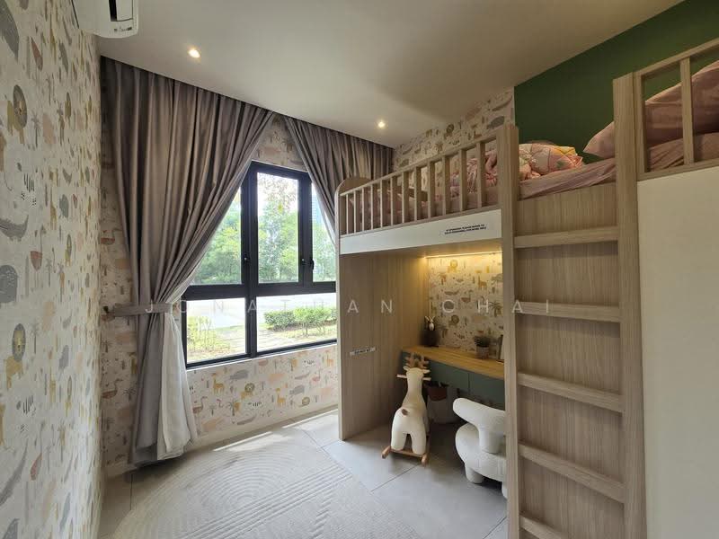 Pangsapuri untuk Dijual di Section U6 (Seksyen U6) - Jonathan Chai - Bedroom - PropertyGuru.com.my