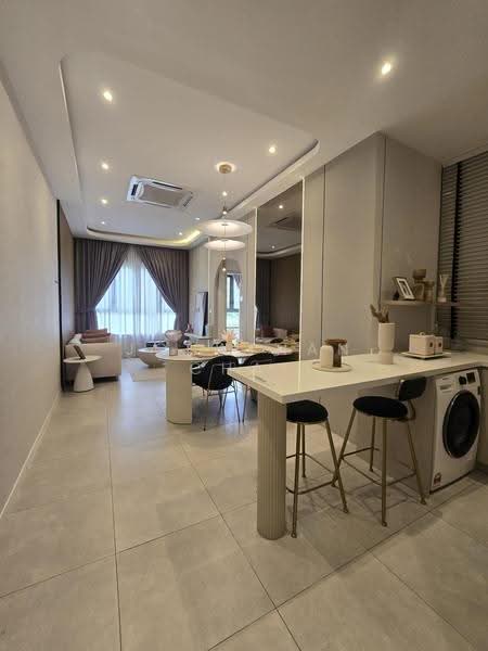 Pangsapuri untuk Dijual di Section U6 (Seksyen U6) - Jonathan Chai - Living Room - PropertyGuru.com.my
