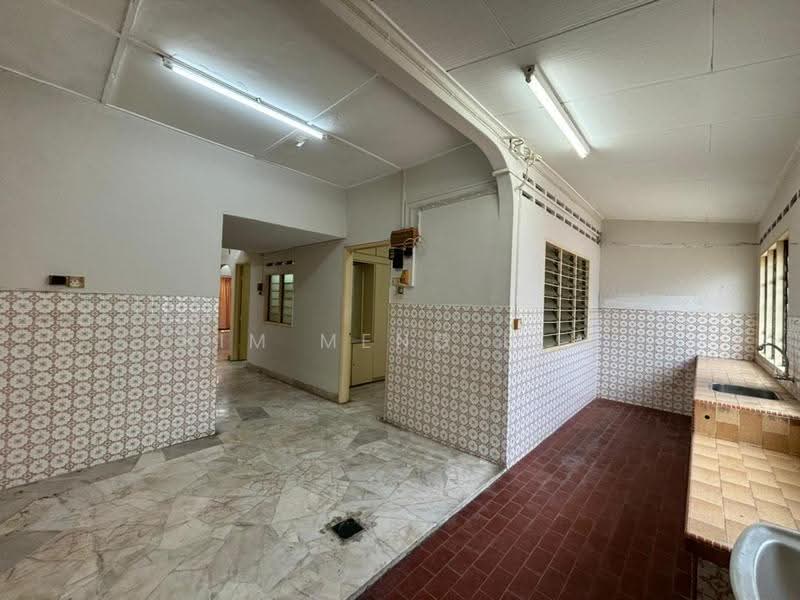 Rumah Teres 1-Tingkat untuk Dijual di Taman Sri Segambut (Segambut) - Kim Meng Lew - Kitchen - PropertyGuru.com.my