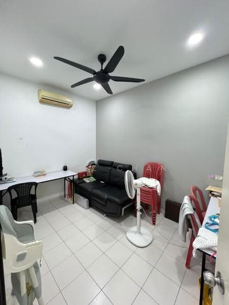 2-storey Terraced House for Sale in Saujana Damansara (Damansara Damai) - Eliz Chan - Living Room - PropertyGuru.com.my