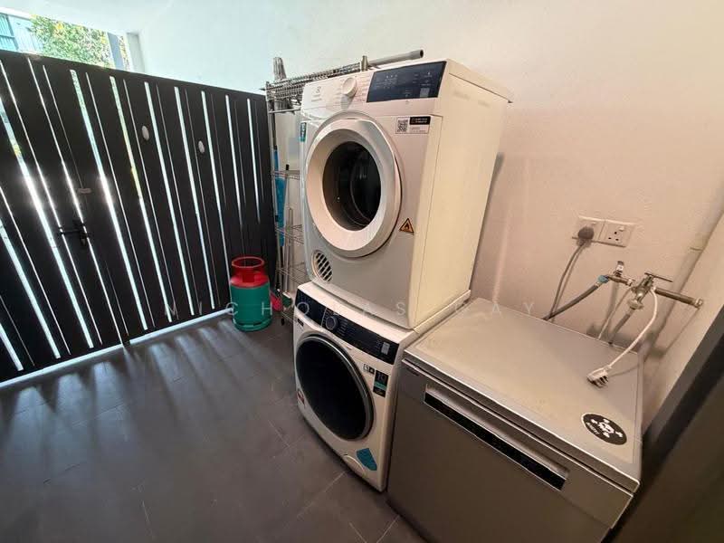 Terraced House for Rent in Desa Parkcity (Kuala Lumpur) - Nicholas Gay - Exterior - PropertyGuru.com.my