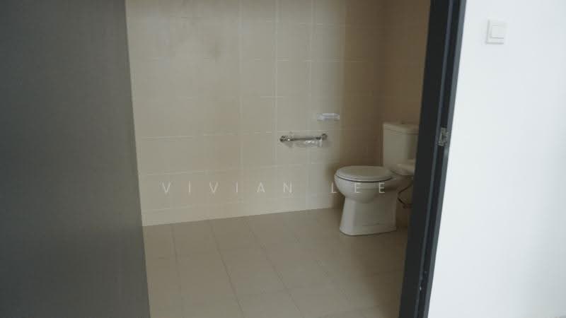 Semi-D Factory for Sale in Puncak Alam (Selangor) - Vivian Lee - Bathroom - PropertyGuru.com.my