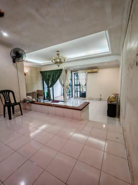 Pangsapuri untuk Disewa di Golf View - Sherlene Choo - Living Room - PropertyGuru.com.my