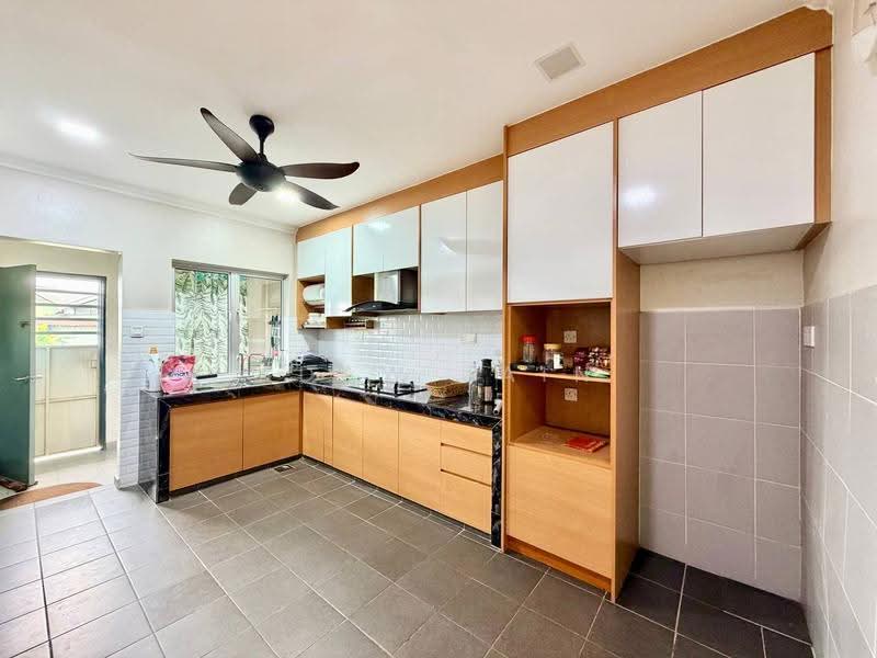 1-storey Terraced House for Sale in Taman Sungai Sireh (Klang) - Adaw Zain - Kitchen - PropertyGuru.com.my