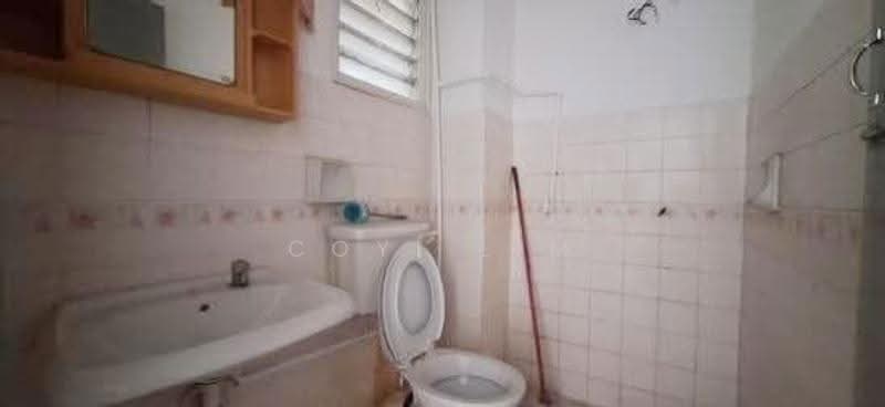 Kondominium untuk Disewa di Pandan Heights Condominium - Coyi Lim - Bathroom - PropertyGuru.com.my