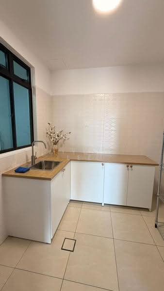 Service Residence for Sale at Sky Breeze Service Apartment - Miyuki Lee - Kitchen - PropertyGuru.com.my