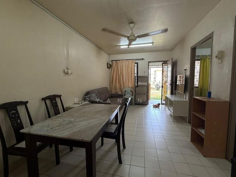 Flat for Rent at Seksyen 2 Wangsa Maju Flat - Bryan Ng - Living Room - PropertyGuru.com.my
