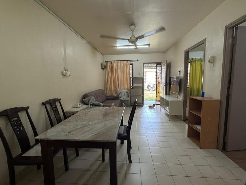 Flat for Rent at Seksyen 2 Wangsa Maju Flat - Bryan Ng - Living Room - PropertyGuru.com.my