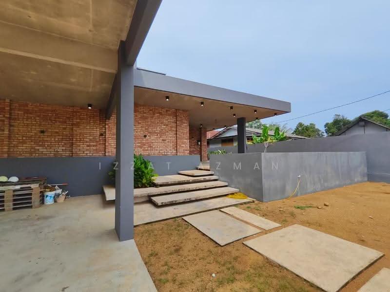 Bungalow House for Sale in Pekan (Pahang) - Izzat Azman - Exterior - PropertyGuru.com.my