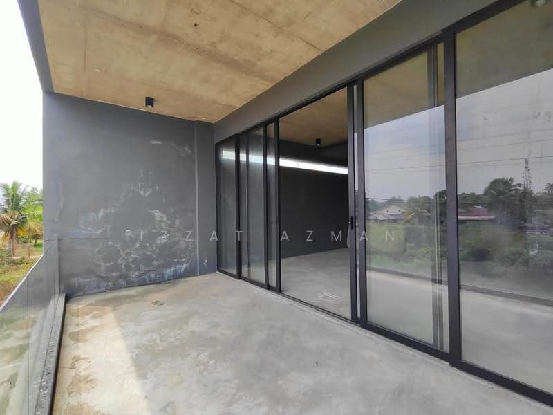 Bungalow House for Sale in Pekan (Pahang) - Izzat Azman - Balcony - PropertyGuru.com.my