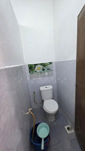 1-storey Terraced House for Sale in Taman Ria (Klang) - Surendran Karapiah - Bathroom - PropertyGuru.com.my
