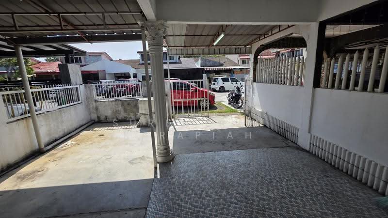 1-storey Terraced House for Sale in Taman Ria (Klang) - Surendran Karapiah - Exterior - PropertyGuru.com.my