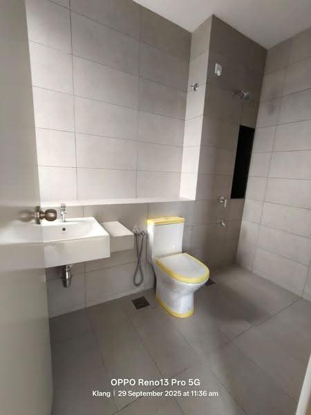 2-storey Terraced House for Sale in Bandar Bukit Raja (Klang) - Kam Chun Hoe - Bathroom - PropertyGuru.com.my