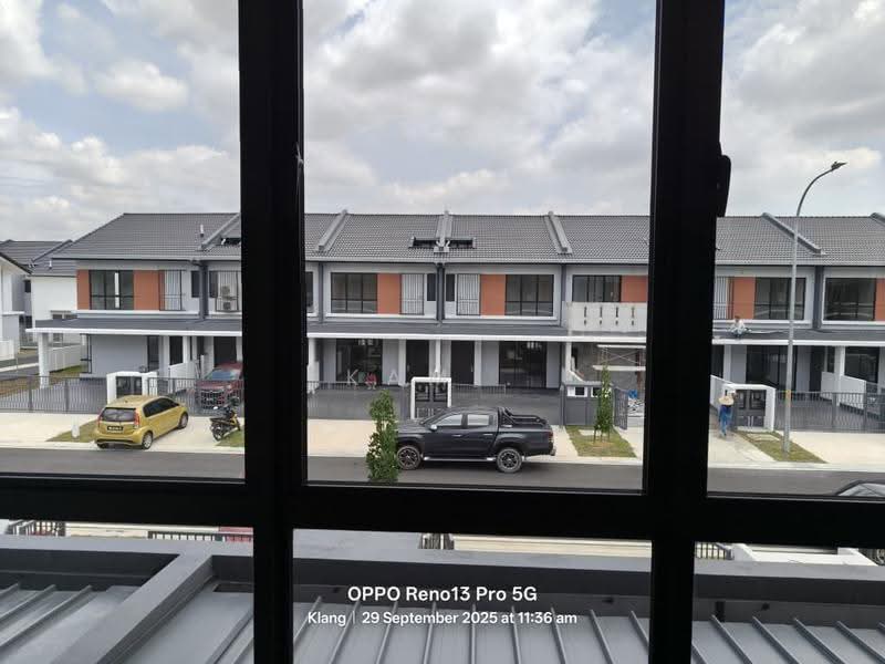 2-storey Terraced House for Sale in Bandar Bukit Raja (Klang) - Kam Chun Hoe - Exterior - PropertyGuru.com.my