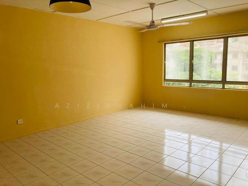 Apartment for Sale at Saujana Damansara - Azizirrahim . - Living Room - PropertyGuru.com.my