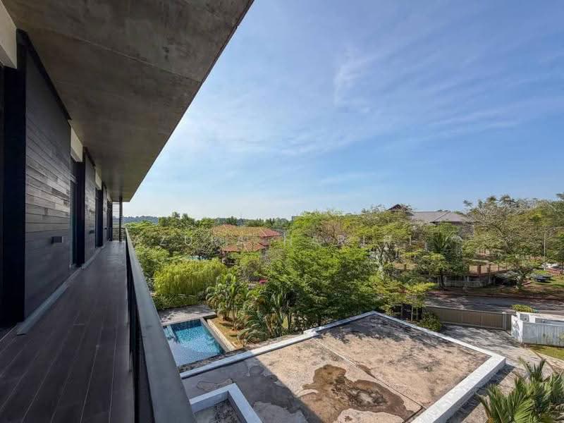 Bungalow House for Sale in Taman Puncak Perdana (Shah Alam) - Azura Hariri - Balcony - PropertyGuru.com.my