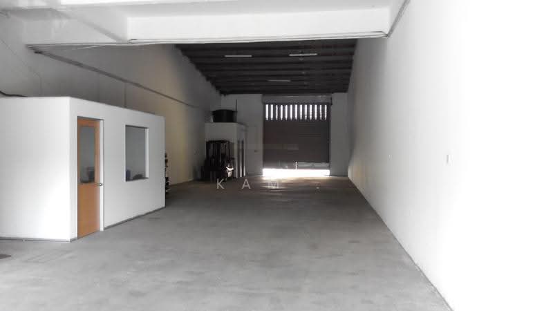 Kilang Teres untuk Dijual di Taman Perindustrian Pandamaran (Pelabuhan Klang) - Kam Chun Hoe - Interior - PropertyGuru.com.my