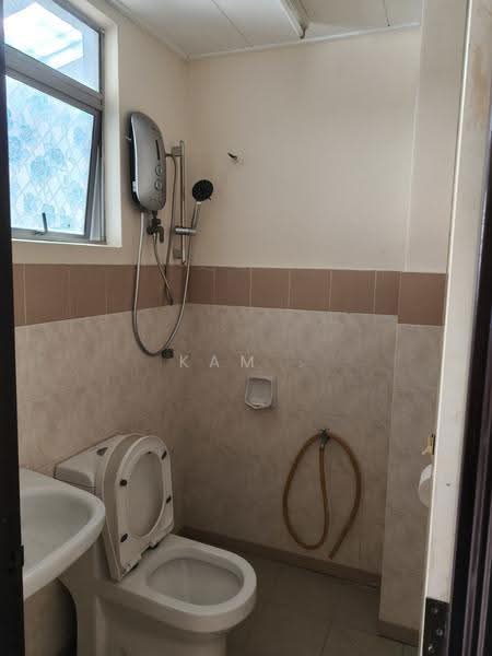 Rumah Teres 2-Tingkat untuk Disewa di Bandar Parklands (Klang) - Kam Chun Hoe - Bathroom - PropertyGuru.com.my