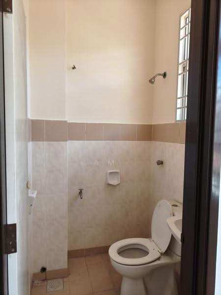 Rumah Teres 2-Tingkat untuk Disewa di Bandar Parklands (Klang) - Kam Chun Hoe - Bathroom - PropertyGuru.com.my