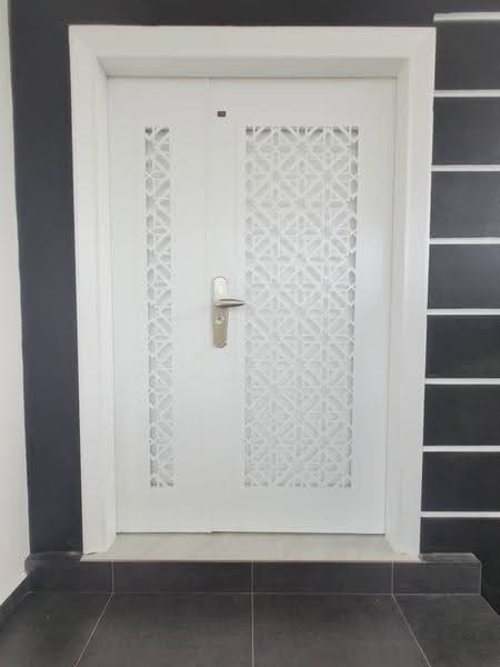 Bungalow House for Sale in Ketereh (Kelantan) - Razlan Hamzah - Entrance - PropertyGuru.com.my