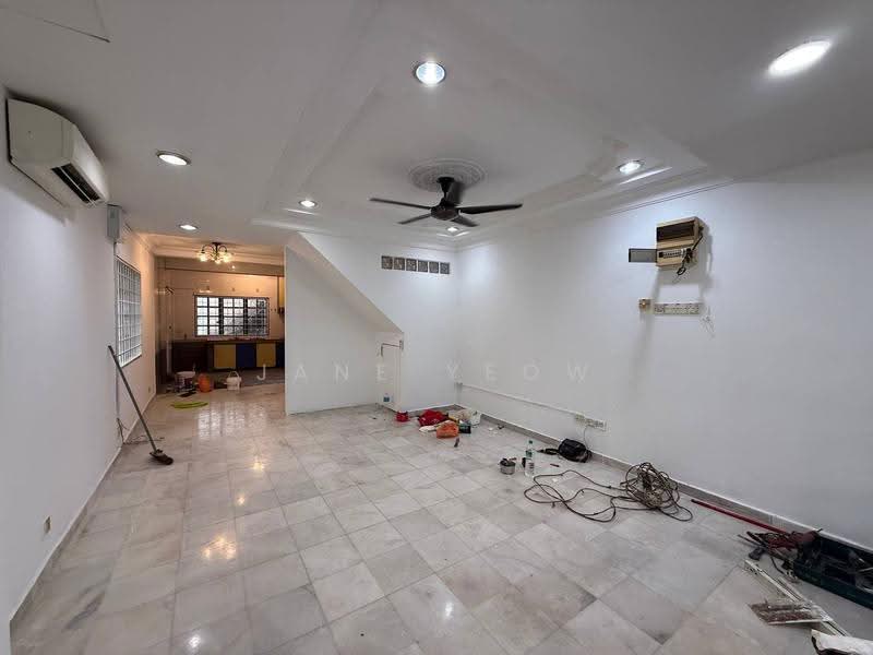 2-storey Terraced House for Sale in Batu Caves (Selangor) - Jane Yeow - Living Room - PropertyGuru.com.my