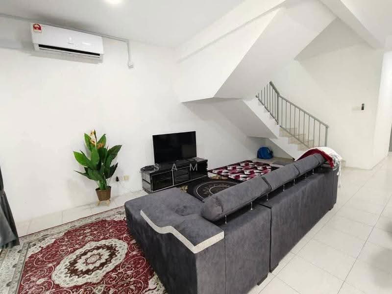 2-storey Terraced House for Rent in Taman Chepor Damai (Chemor) - Sam . - Living Room - PropertyGuru.com.my