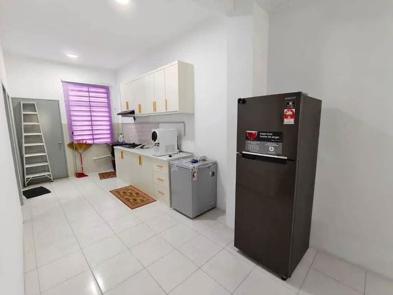 2-storey Terraced House for Rent in Taman Chepor Damai (Chemor) - Sam . - Kitchen - PropertyGuru.com.my
