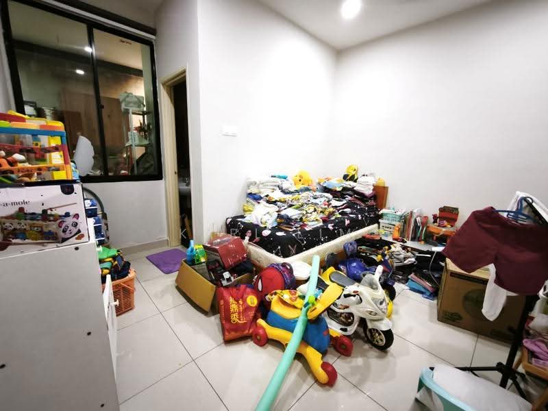 Rumah Teres 2-Tingkat untuk Dijual di Taman Seri Austin (Tebrau) - Karl Lim - Bedroom - PropertyGuru.com.my