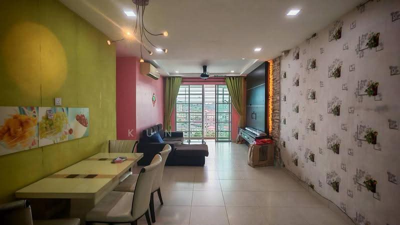 Pangsapuri untuk Disewa di D' Larkin Residence - Kun Chai - Living Room - PropertyGuru.com.my