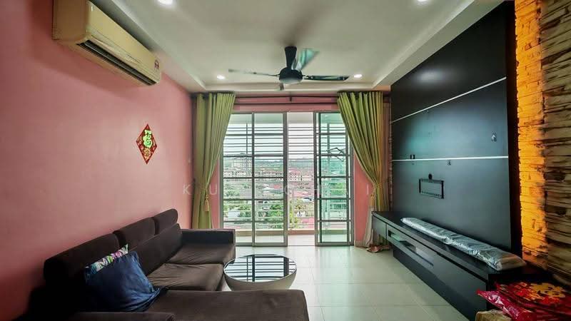Pangsapuri untuk Disewa di D' Larkin Residence - Kun Chai - Living Room - PropertyGuru.com.my