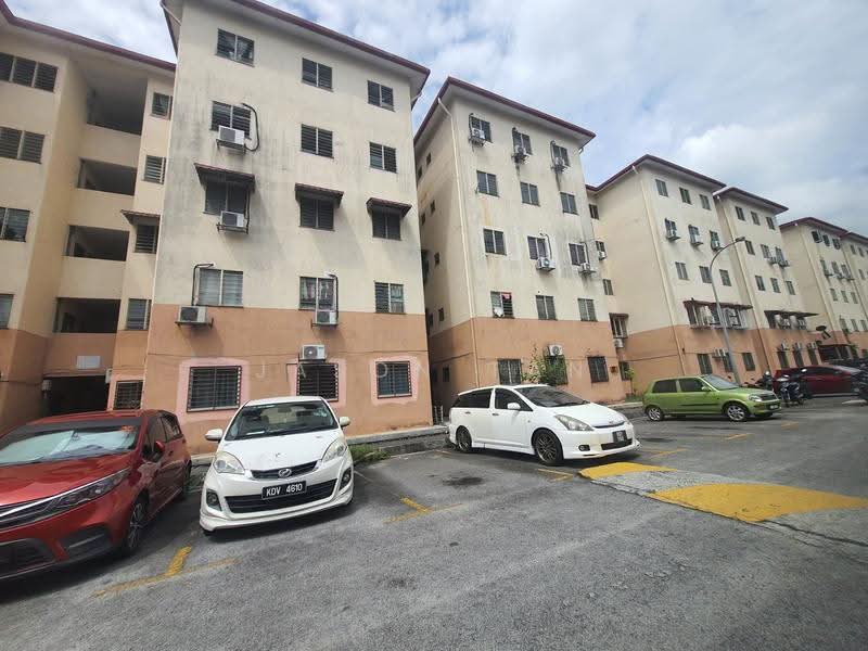 Pangsapuri untuk Disewa di Puchong Utama Court 2 - Jason Tan - Exterior - PropertyGuru.com.my